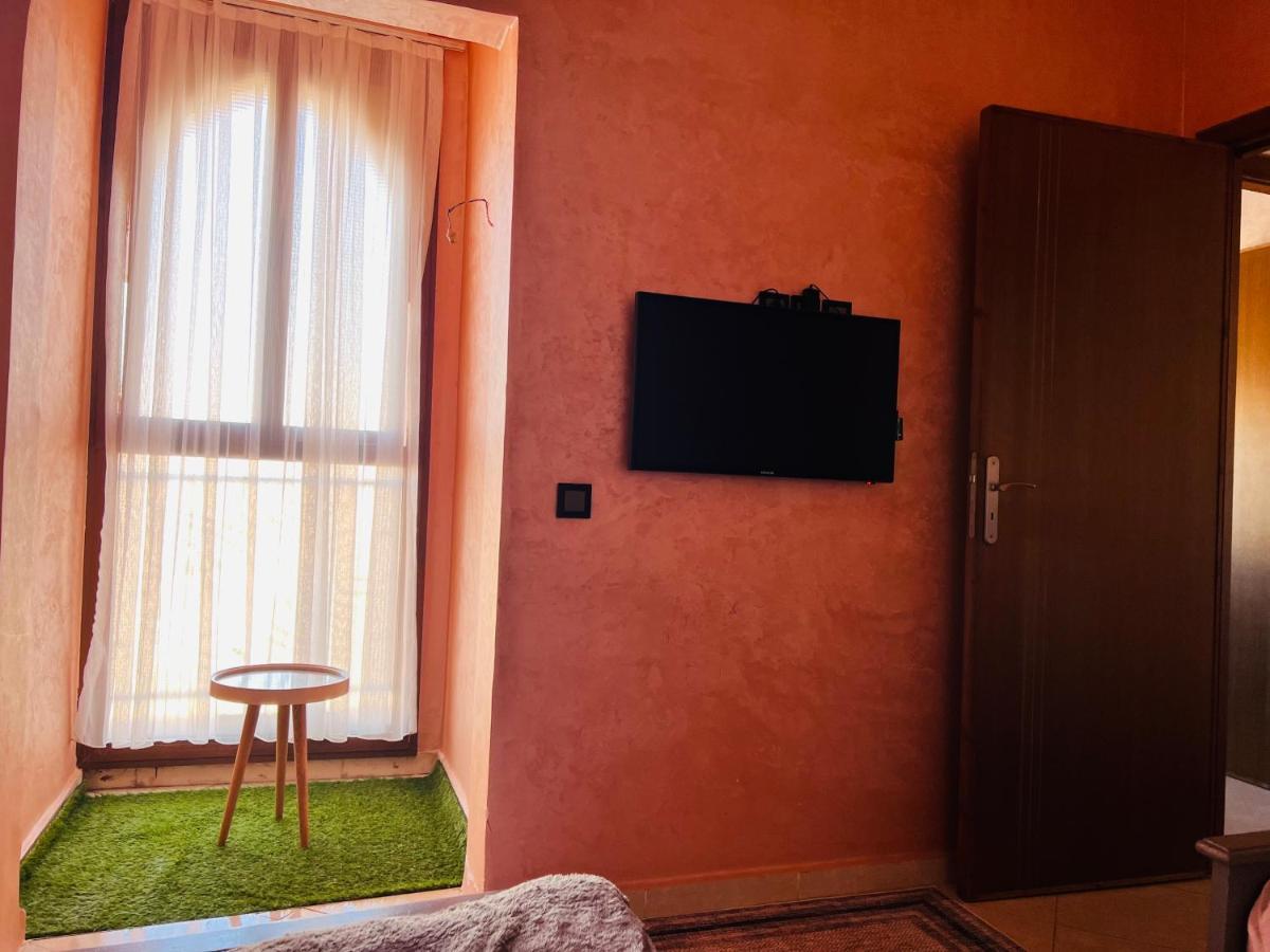Julie's Private Apartment *